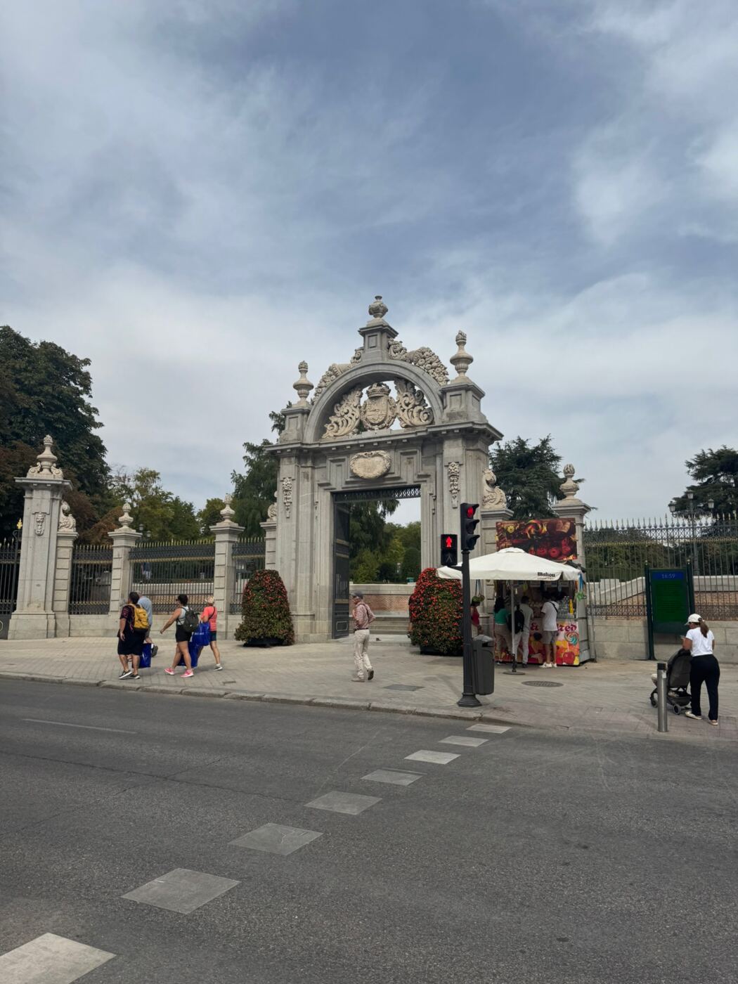 Das steinerne Tor Puerta de Felipe IV